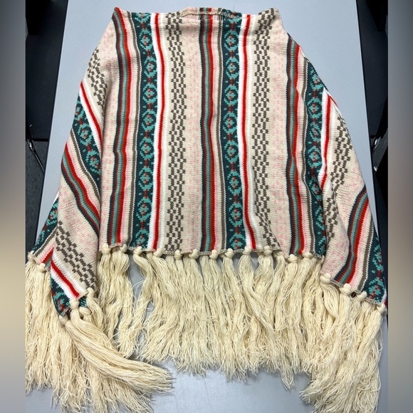 Karma Sweaters - Southwest Boho Poncho Tassles One Size Ivory Multi Color NWOT